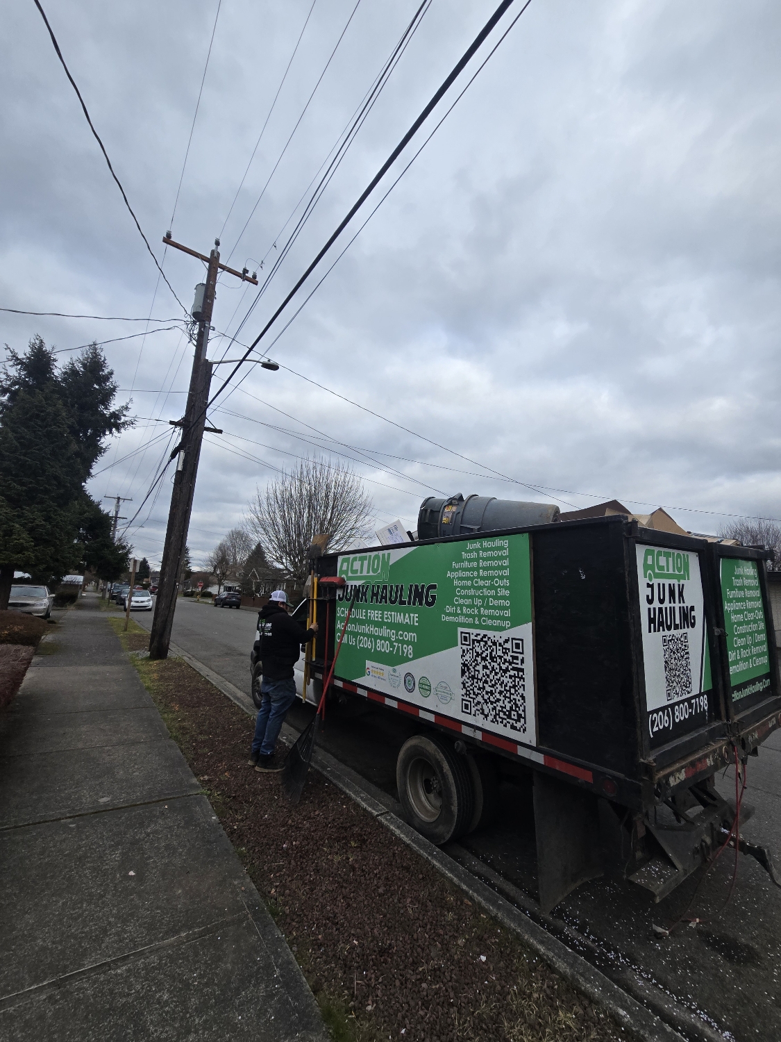 	
junk removal